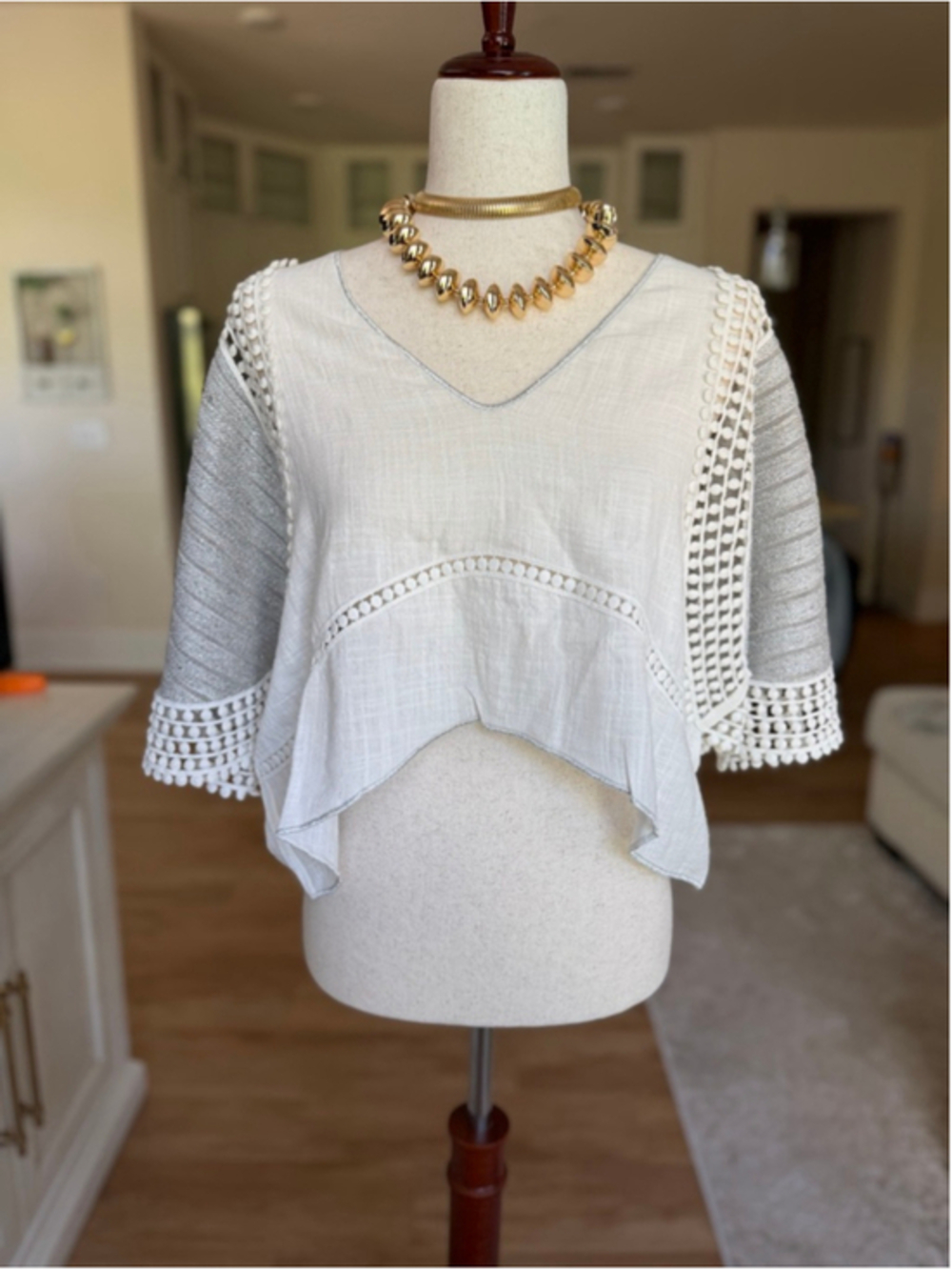 COTTON & SILVER LUREX KNIT TOP WITH LACE DETAIL Sz Small NWT